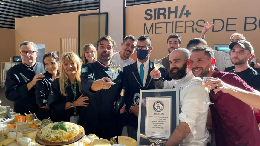 Morgan VS et des chefs de Lyon font une pizza avec 834 fromages, un record !